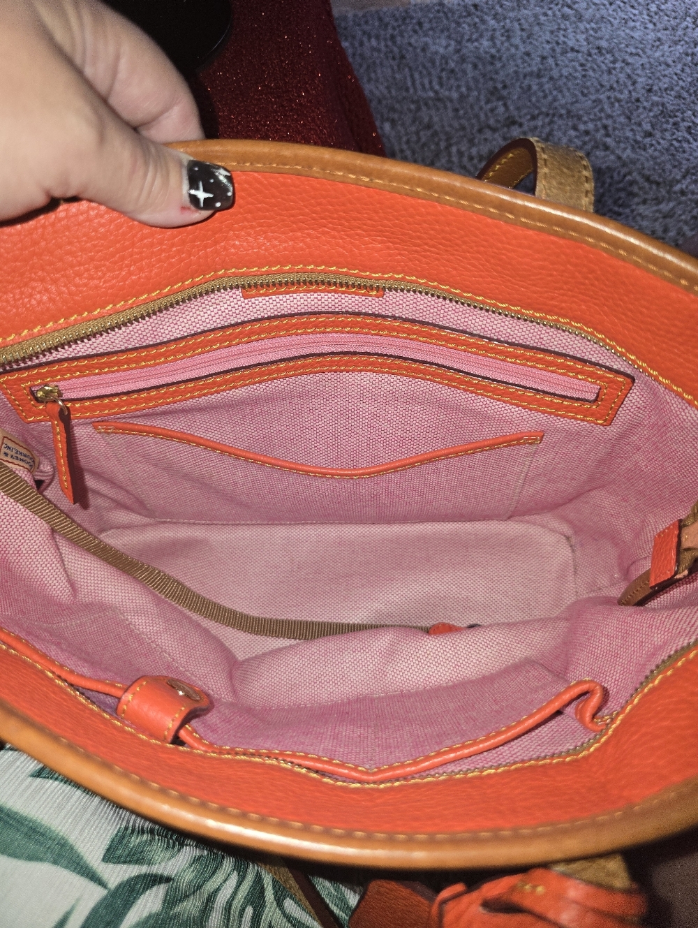 🦆Dooney & Bourke Orange Pebbled Leather Tote with Tan Trim EUC - Picture 13 of 15